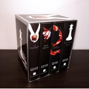 Twilight Saga Hardcover Book Bundle (6 Books) Stephenie Meyer Perfect condition